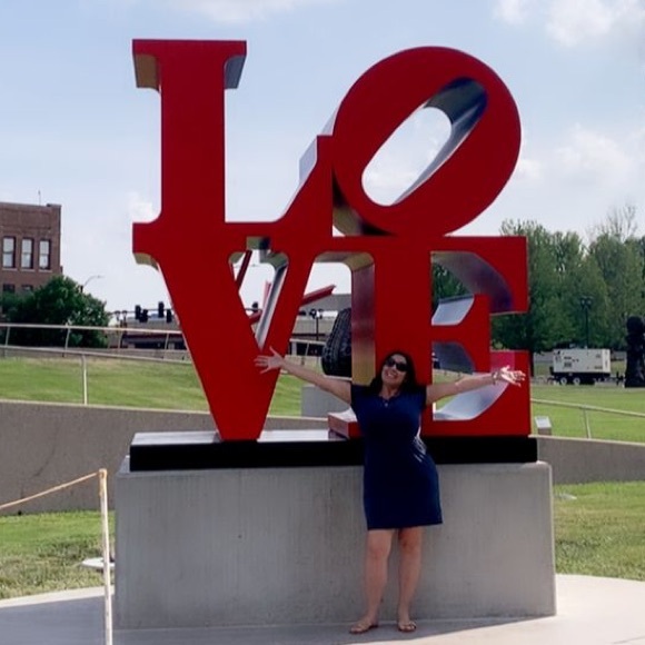 Meet your Posher, Faviola - Picture 1 of 1